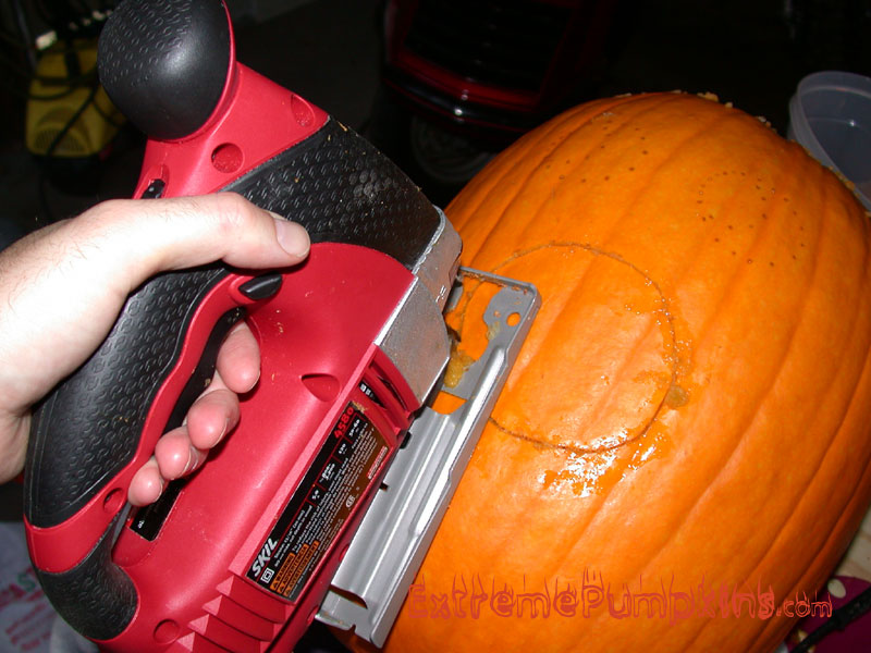 Cutting Out the Pattern Using A Jig Saw