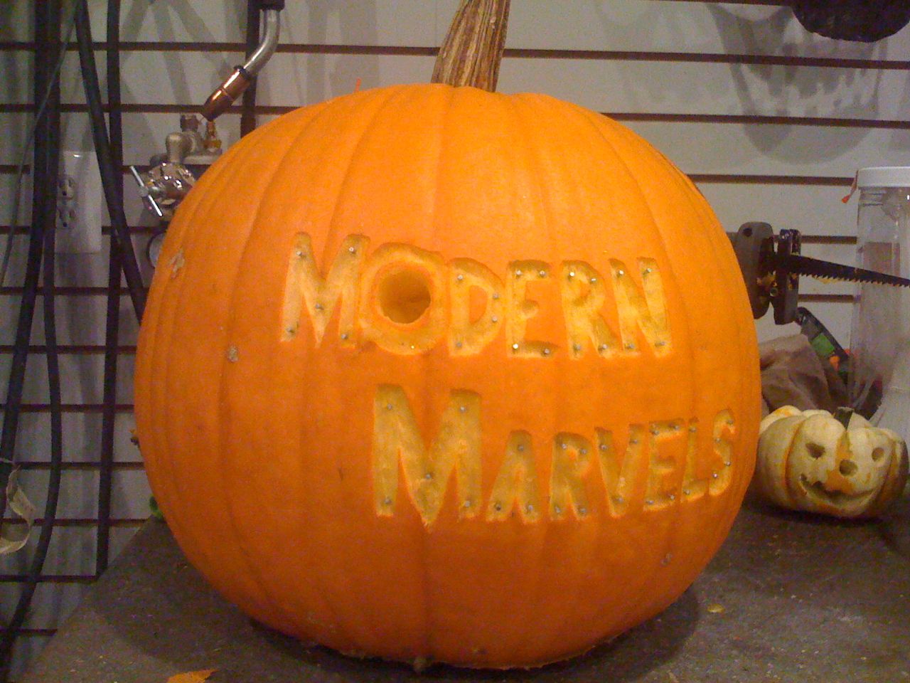 Logo Pumpkin - Modern Marvels